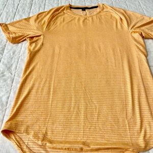 Lululemon: Drysense Short Sleeve shirt, sz Small, shade: Clementine